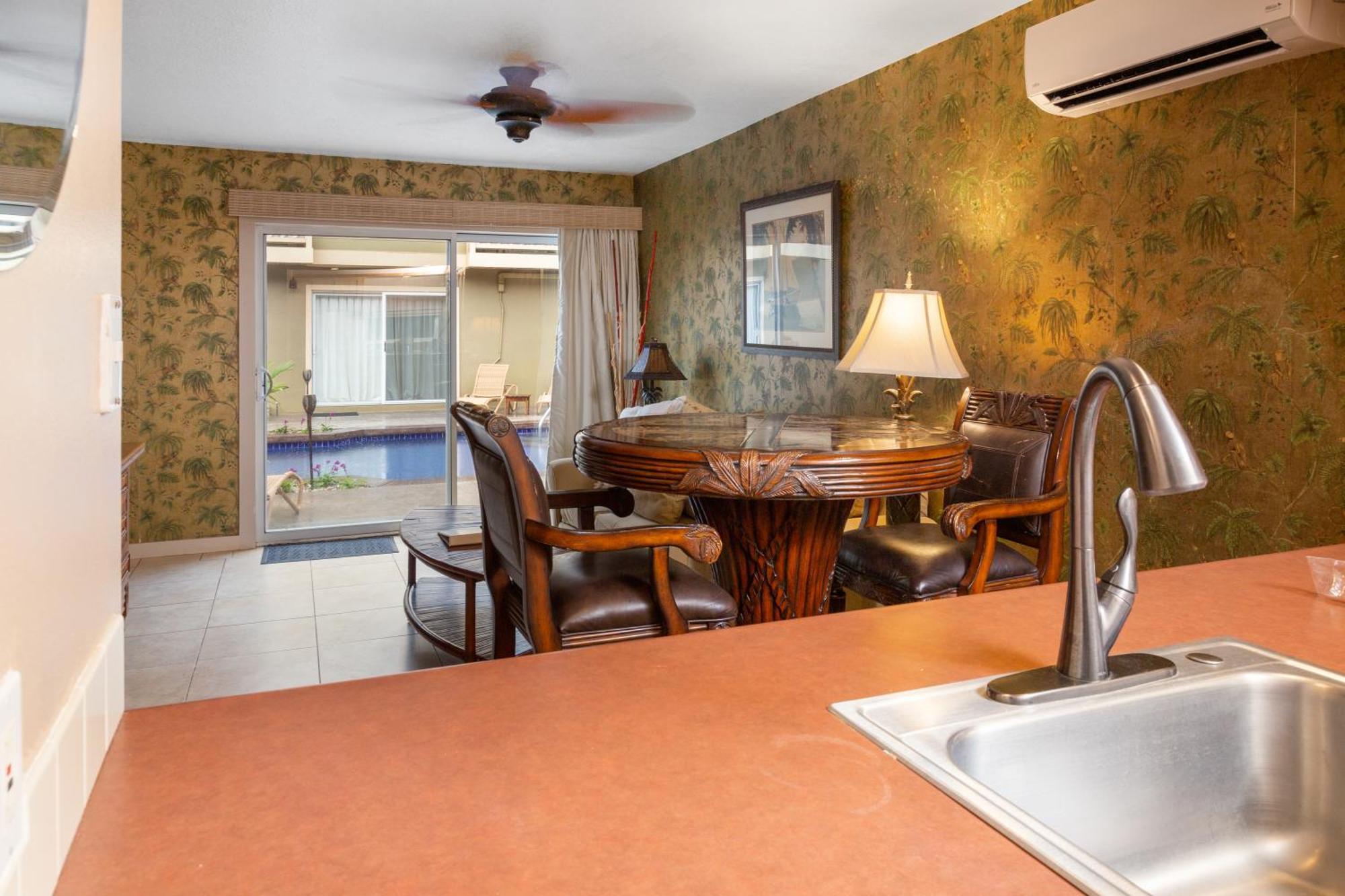 Lotus Suite, 1 Bedroom, Sleeps 4, Pool & Bbq, Pre-Renovation Summer Sale Kihei Esterno foto