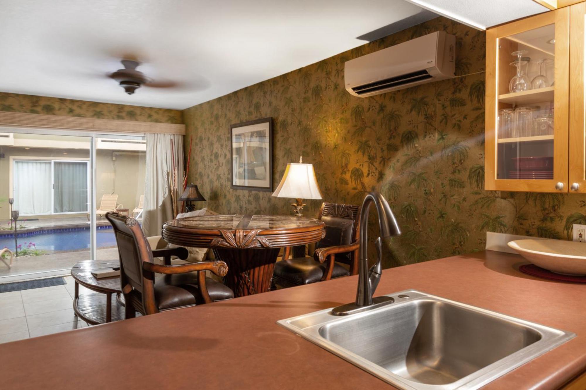 Lotus Suite, 1 Bedroom, Sleeps 4, Pool & Bbq, Pre-Renovation Summer Sale Kihei Esterno foto
